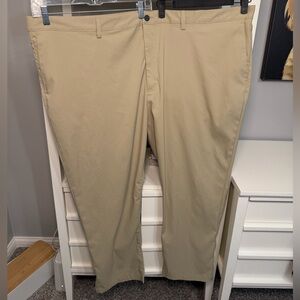 Men's Classic Khaki Flat-Front Chino Pants
